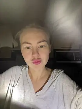 MartaLuna  online show from 11-08-25, 07:34