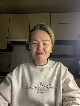 MartaLuna  online show from 02-06-26, 05:38