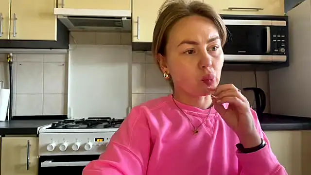 MartaLuna  online show from 03-16-26, 08:07