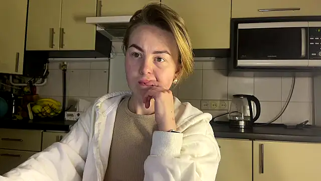 MartaLuna  online show from 04-07-26, 09:37