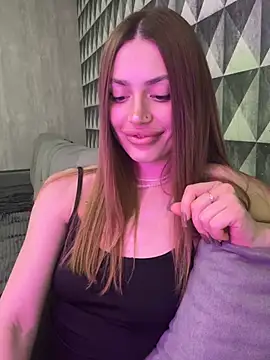 Elizabeth Tay online show from 03-10-26, 06:35