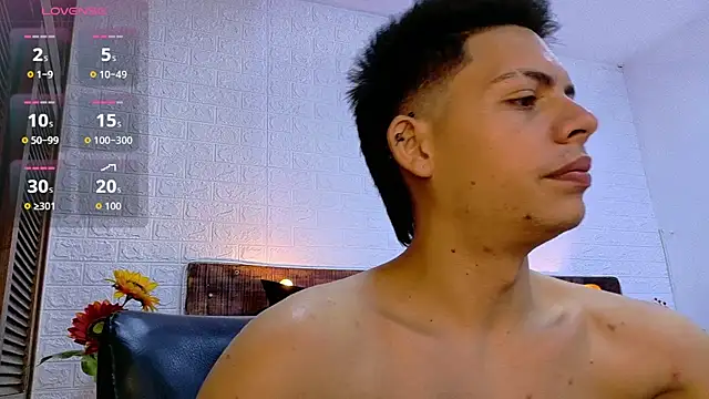 Snapshot of JhosuaVega chatting on 11-26-25, 04:02 JhosuaVega online show from 11-26-25, 04:02