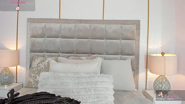 DakotaWangi online show from 12-20-25, 04:19