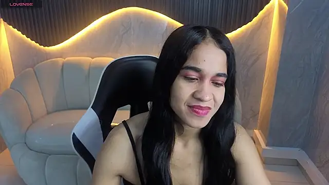 Snapshot of Maia_Tx chatting on 11-09-25, 12:58 Maia Tx online show from 11-09-25, 12:58