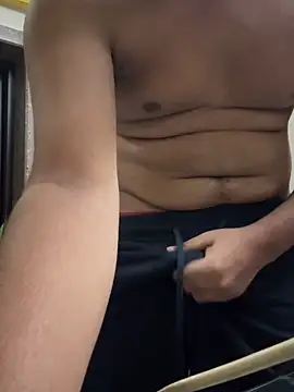 Snapshot of engineerboy14 chatting on 09-28-25, 08:47 engineerboy14 online show from 09-28-25, 08:47