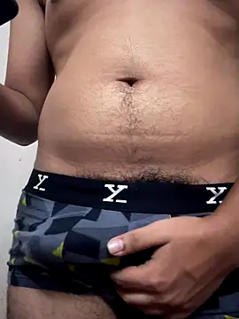 Snapshot of engineerboy14 chatting on 10-06-25, 07:00 engineerboy14 online show from 10-06-25, 07:00