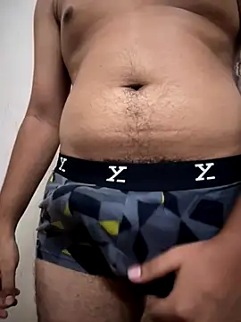 Snapshot of engineerboy14 chatting on 10-10-25, 06:18 engineerboy14 online show from 10-10-25, 06:18