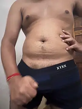 Snapshot of engineerboy14 chatting on 11-10-25, 06:40 engineerboy14 online show from 11-10-25, 06:40