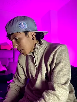 NaytonFreeman online show from 11-04-25, 10:36