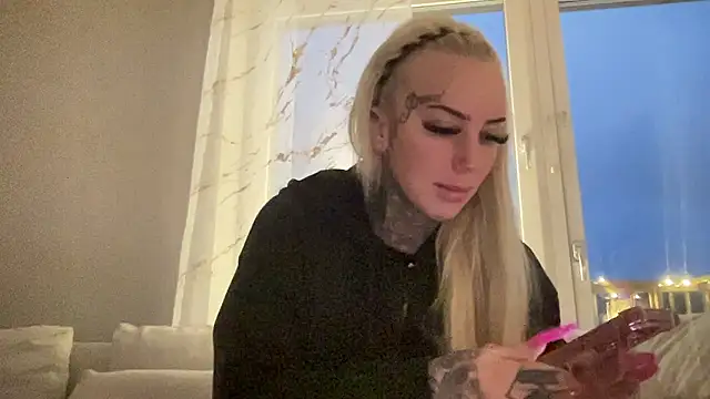 Snapshot of paulinaalatalo chatting on 01-13-26, 02:55 paulinaalatalo online show from 01-13-26, 02:55