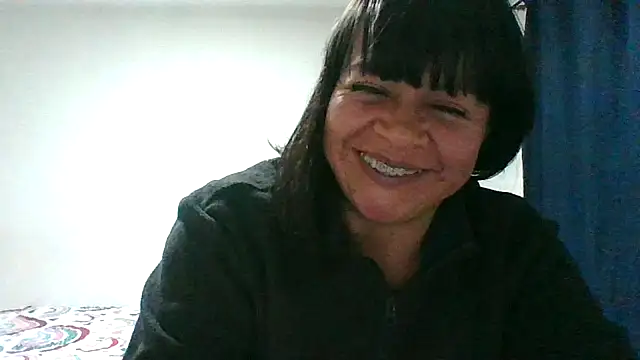 adri89-g online show from 02-02-26, 01:37