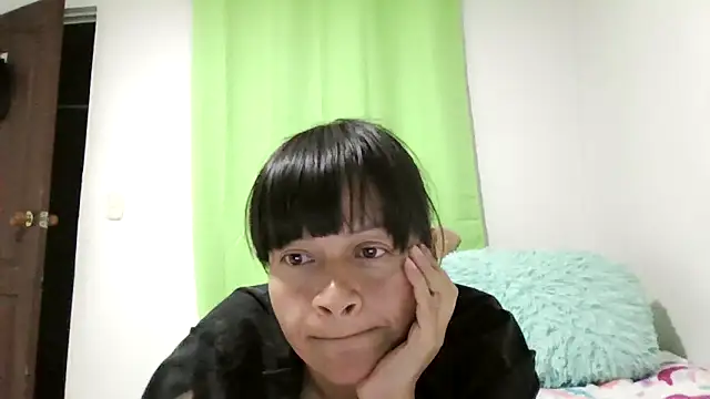 adri89-g online show from 05-10-26, 04:28