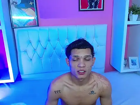 Snapshot of EL_VENEZOLANO_22CM chatting on 09-21-25, 05:31 EL VENEZOLANO 22CM online show from 09-21-25, 05:31