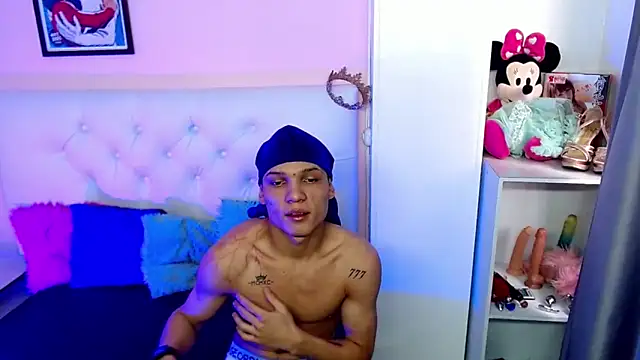 Snapshot of EL_VENEZOLANO_22CM chatting on 09-29-25, 06:35 EL VENEZOLANO 22CM online show from 09-29-25, 06:35