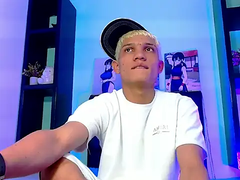 Snapshot of EL_VENEZOLANO_22CM chatting on 10-23-25, 04:45 EL VENEZOLANO 22CM online show from 10-23-25, 04:45