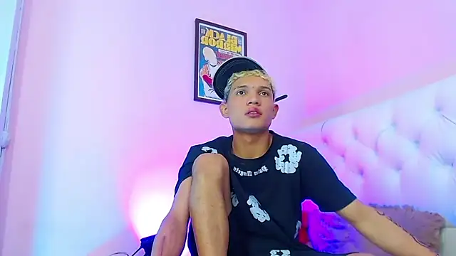 Snapshot of EL_VENEZOLANO_22CM chatting on 11-21-25, 06:34 EL VENEZOLANO 22CM online show from 11-21-25, 06:34