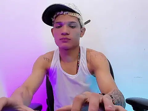 Snapshot of EL_VENEZOLANO_22CM chatting on 11-28-25, 04:26 EL VENEZOLANO 22CM online show from 11-28-25, 04:26