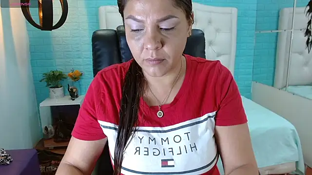 Snapshot of eva_sk chatting on 11-29-25, 10:29 eva sk online show from 11-29-25, 10:29