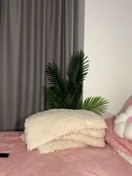 Snapshot of Andrestarr chatting on 02-07-26, 06:44 Andrestarr online show from 02-07-26, 06:44