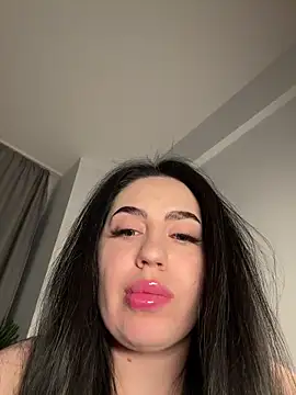 Snapshot of Andrestarr chatting on 02-13-26, 08:27 Andrestarr online show from 02-13-26, 08:27