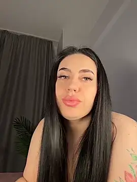 Snapshot of Andrestarr chatting on 02-15-26, 05:31 Andrestarr online show from 02-15-26, 05:31