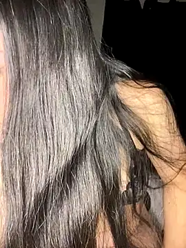 Snapshot of lily_rose26 chatting on 11-12-25, 04:13 lily rose26 online show from 11-12-25, 04:13