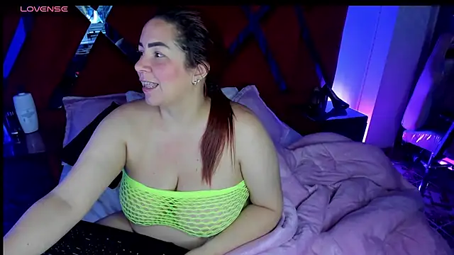 alexiaystive3 online show from 10-12-25, 10:36