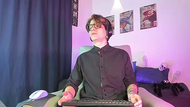 Jerry Cole online show from 10-22-25, 01:28