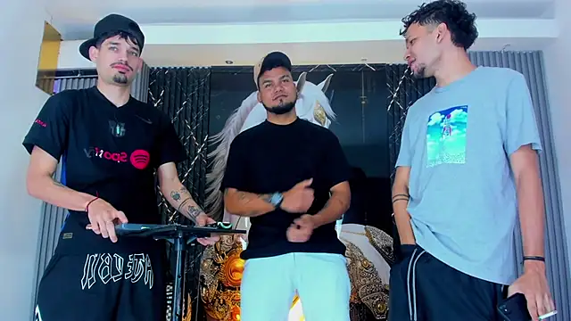 Snapshot of Iam_Steven chatting on 11-06-25, 12:50 Iam Steven online show from 11-06-25, 12:50