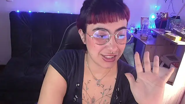 Miacatsito3 online show from 03-26-26, 04:56