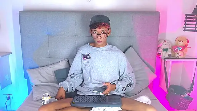 Snapshot of Billie_Turner_ chatting on 09-29-25, 07:35 Billie Turner online show from 09-29-25, 07:35