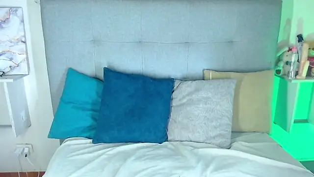 Snapshot of Billie_Turner_ chatting on 10-13-25, 07:30 Billie Turner online show from 10-13-25, 07:30