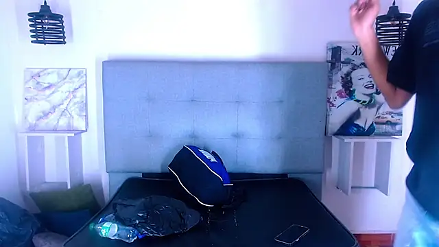 Snapshot of Billie_Turner_ chatting on 11-14-25, 03:49 Billie Turner online show from 11-14-25, 03:49