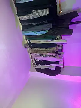 Snapshot of Billie_Turner_ chatting on 12-18-25, 04:18 Billie Turner online show from 12-18-25, 04:18