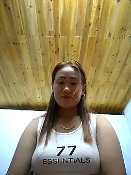 Snapshot of Dung_x chatting on 10-10-25, 01:32 Dung x online show from 10-10-25, 01:32