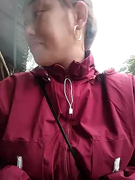 Snapshot of Dung_x chatting on 01-14-26, 09:04 Dung x online show from 01-14-26, 09:04