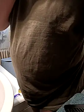 Snapshot of narrowboy chatting on 09-30-25, 12:43 narrowboy online show from 09-30-25, 12:43