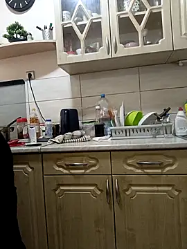 Snapshot of narrowboy chatting on 10-28-25, 01:47 narrowboy online show from 10-28-25, 01:47