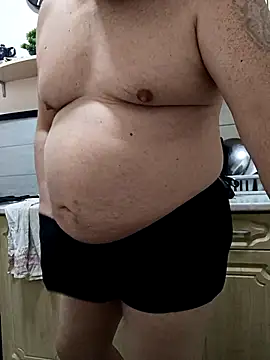 Snapshot of narrowboy chatting on 11-14-25, 02:05 narrowboy online show from 11-14-25, 02:05