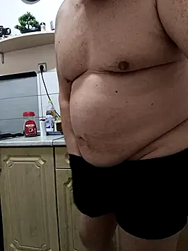 Snapshot of narrowboy chatting on 11-24-25, 01:44 narrowboy online show from 11-24-25, 01:44