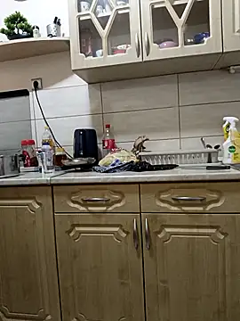 Snapshot of narrowboy chatting on 11-27-25, 01:46 narrowboy online show from 11-27-25, 01:46