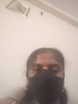 Snapshot of Sowjanya-telugu chatting on 09-26-25, 06:17 Sowjanya-telugu online show from 09-26-25, 06:17