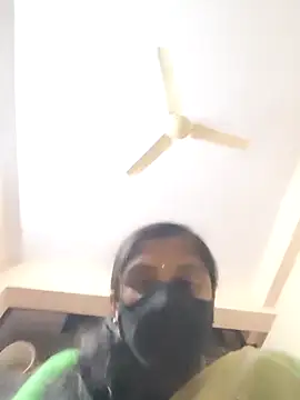 Snapshot of Sowjanya-telugu chatting on 12-17-25, 06:14 Sowjanya-telugu online show from 12-17-25, 06:14