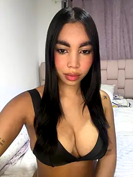 karolaalcendra online show from 10-16-25, 04:13