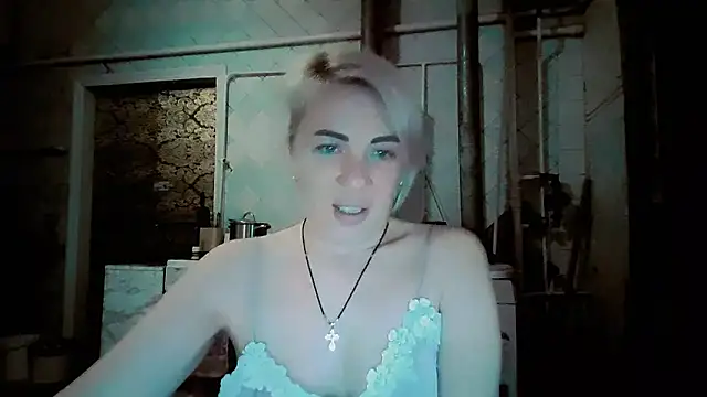 EmmaCat  online show from 02-15-26, 10:47