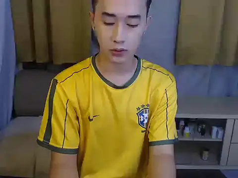 Snapshot of mr_chandy chatting on 10-08-25, 10:13 mr chandy online show from 10-08-25, 10:13