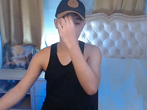 Snapshot of mr_chandy chatting on 10-28-25, 10:19 mr chandy online show from 10-28-25, 10:19