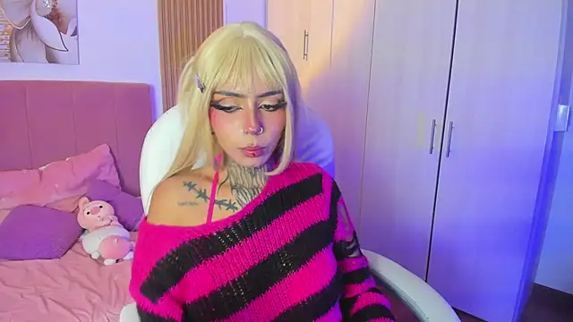 Snapshot of KoraRousee chatting on 09-29-25, 02:11 KoraRousee online show from 09-29-25, 02:11