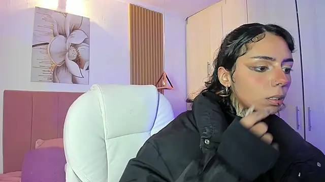 Snapshot of KoraRousee chatting on 10-07-25, 01:30 KoraRousee online show from 10-07-25, 01:30