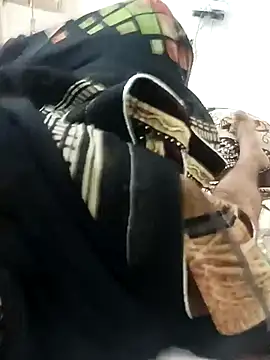 Snapshot of meenahotdarling chatting on 09-30-25, 11:15 meenahotdarling online show from 09-30-25, 11:15